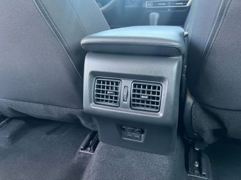 Used 2025 Toyota Camry LE image 24