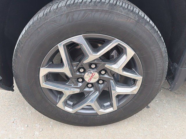 Used 2025 GMC Sierra 1500 SLT w/ SLT Premium Package AWD/4WD image 12