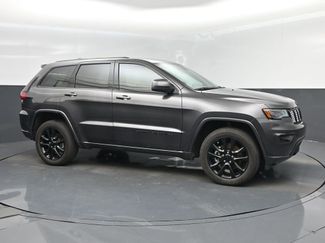 Used 2021 Jeep Grand Cherokee Laredo X AWD/4WD video 1