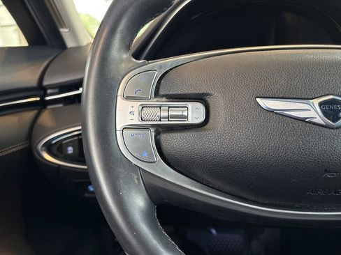 Used 2022 Genesis GV70 2.5T w/ Advanced Package AWD/4WD image 8