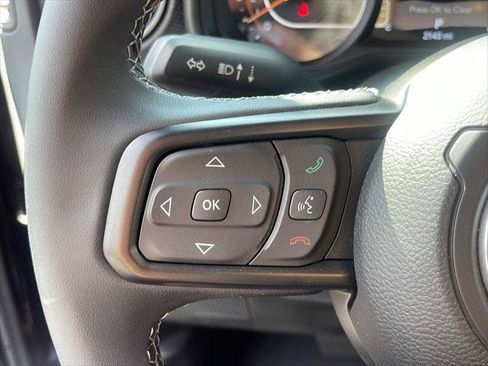 Certified 2025 Jeep Wrangler Rubicon AWD/4WD image 23
