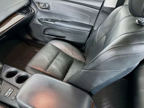 Used 2013 Toyota Avalon Limited image 25