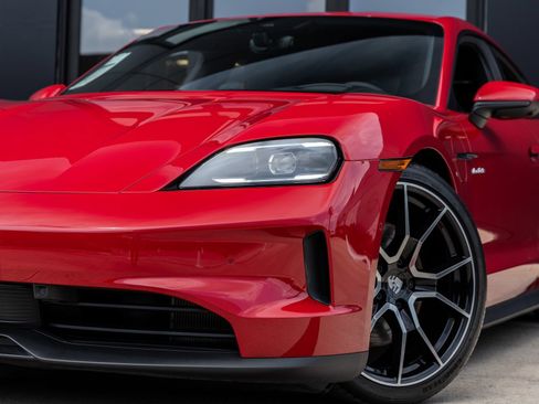 Certified 2025 Porsche Taycan AWD/4WD image 19