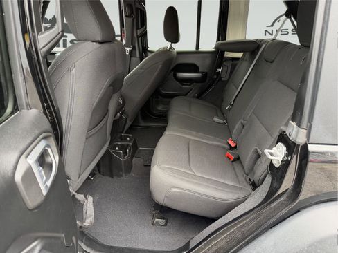 Used 2020 Jeep Wrangler Unlimited Sport S image 19