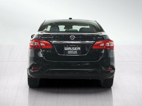 Used 2019 Nissan Sentra SV FWD image 4