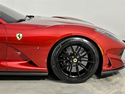 Used 2020 Ferrari 812 Superfast RWD image 18