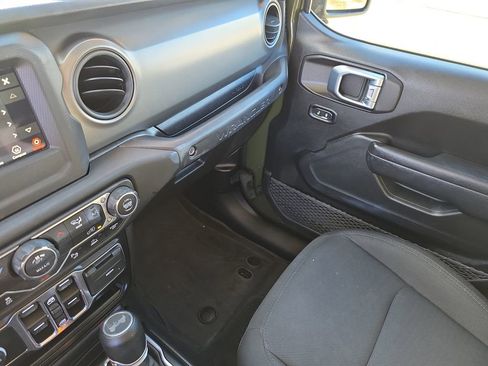Used 2023 Jeep Wrangler Willys image 31