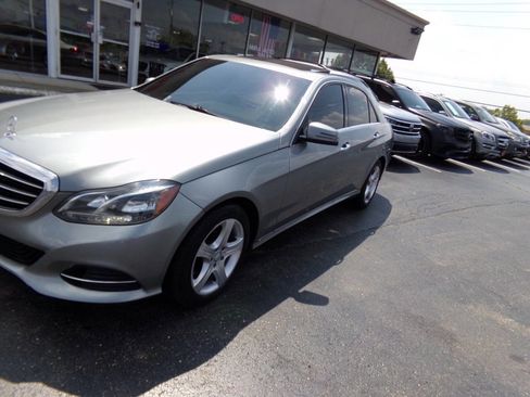 Used 2015 Mercedes-Benz E 350 4MATIC Sedan image 35
