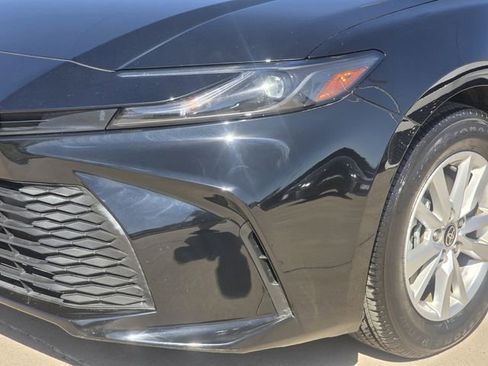 Used 2025 Toyota Camry LE image 6