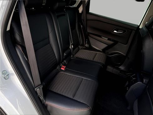Certified 2025 Nissan Rogue SV AWD/4WD image 27
