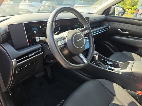 Used 2025 Hyundai Tucson SEL FWD image 14