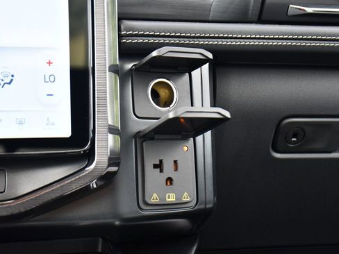 New 2025 Ford F150 Lightning Platinum image 32