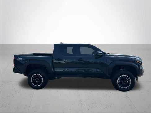 Used 2025 Toyota Tacoma TRD Off-Road w/ TRD Off Road Upgrade Package AWD/4WD image 6