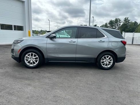 Used 2024 Chevrolet Equinox LT AWD/4WD image 2