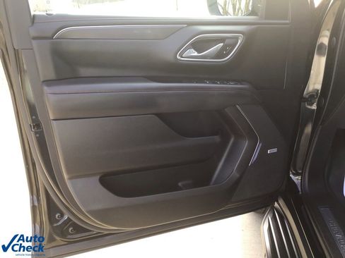 Used 2021 Chevrolet Suburban RST w/ Luxury Package image 31