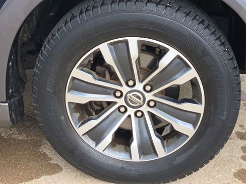 Used 2018 Nissan Armada SL image 7