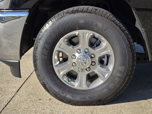 New 2025 RAM 2500 Big Horn w/ Bed Convenience Group image 10