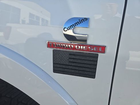 Used 2024 RAM 2500 Limited w/ Safety Group image 12