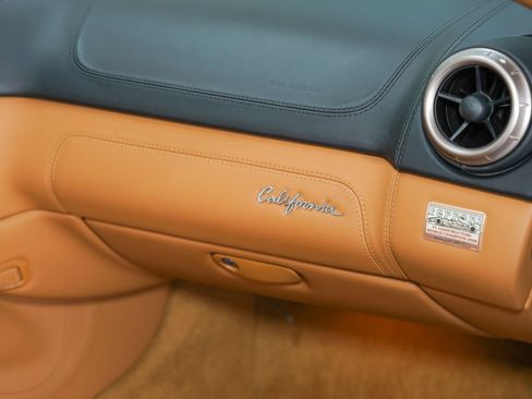 Used 2010 Ferrari California RWD image 30