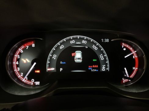 Used 2025 Toyota RAV4 XLE w/ Convenience Package image 13