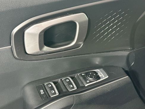 Used 2021 Kia Sorento S image 16