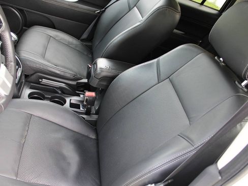 Used 2016 Jeep Compass High Altitude AWD/4WD image 17