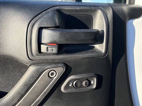 Used 2017 Jeep Wrangler Unlimited Sport image 50