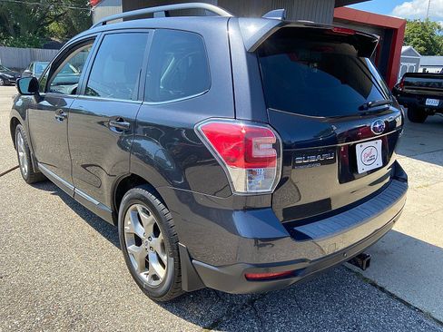 Used 2018 Subaru Forester 2.5i Touring AWD/4WD image 3