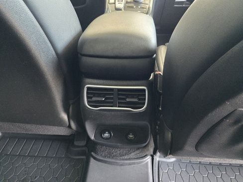 Used 2023 Hyundai Santa Fe SEL w/ Premium Package AWD/4WD image 12