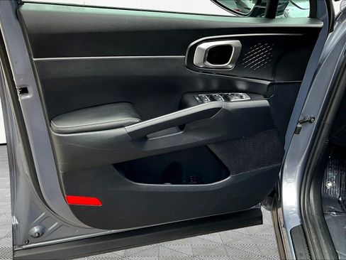 Certified 2023 Kia Sorento LX FWD image 20