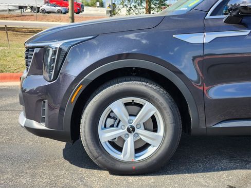 New 2026 Kia Sorento LX image 8