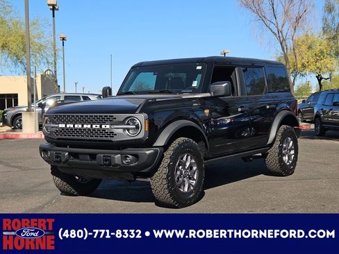 New 2025 Ford Bronco Badlands image 1