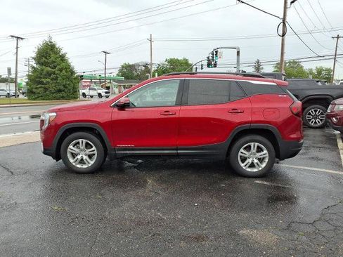 Used 2023 GMC Terrain SLE w/ Driver Convenience Package AWD/4WD image 8
