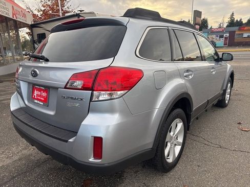 Used 2013 Subaru Outback 2.5i Premium w/ All-Weather Pkg image 5
