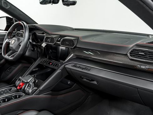 Used 2023 Lamborghini Urus S image 37