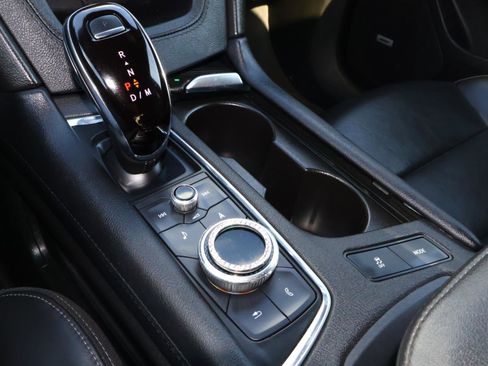 Used 2023 Cadillac XT6 Premium Luxury image 31