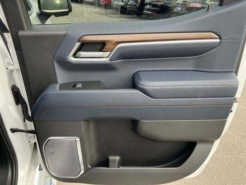 Used 2022 Chevrolet Silverado 1500 High Country w/ High Country Premium Package image 23