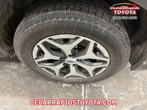 Used 2019 Subaru Forester Premium image 6