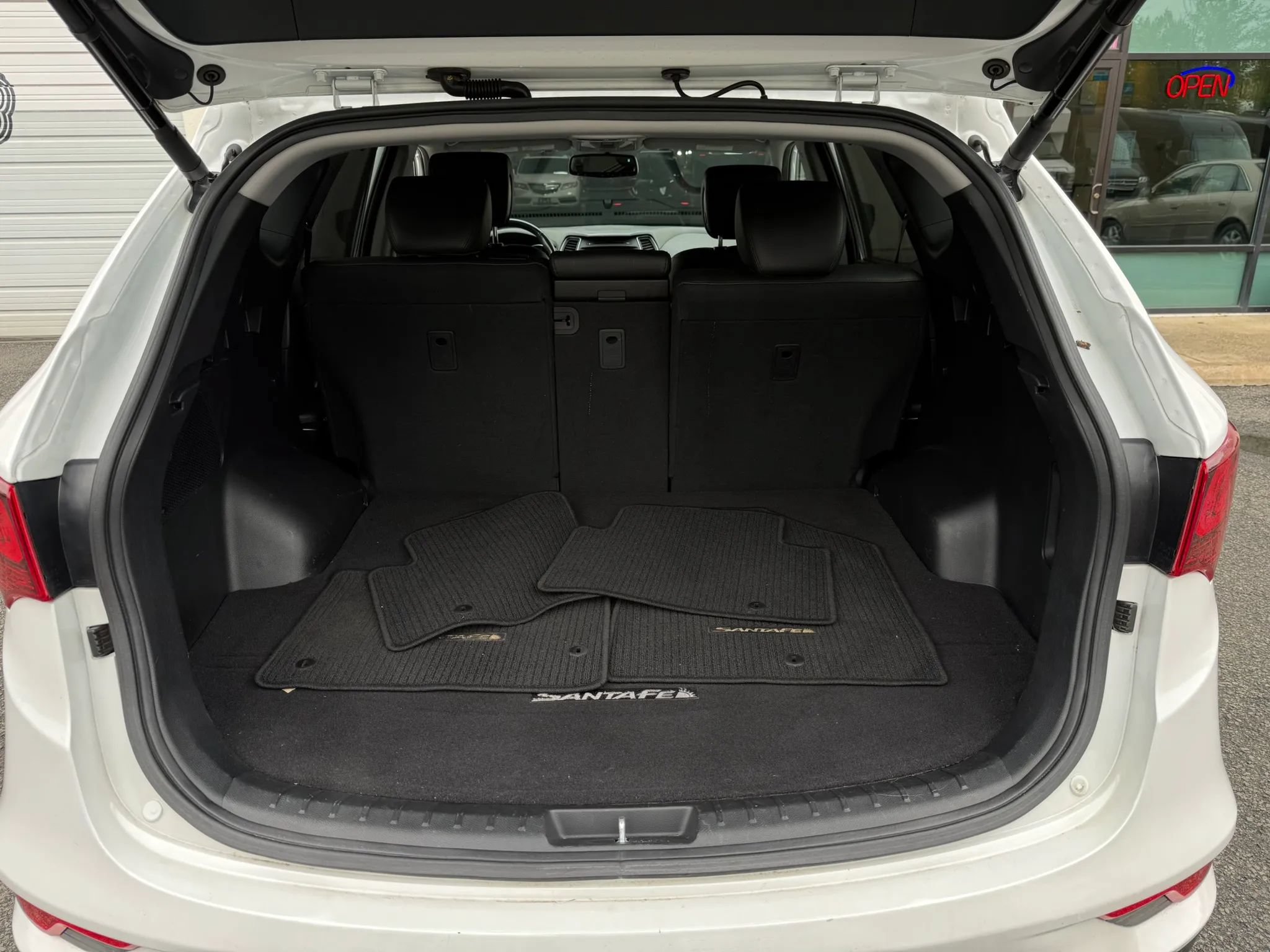 Used 2018 Hyundai Santa Fe Sport FWD image 9
