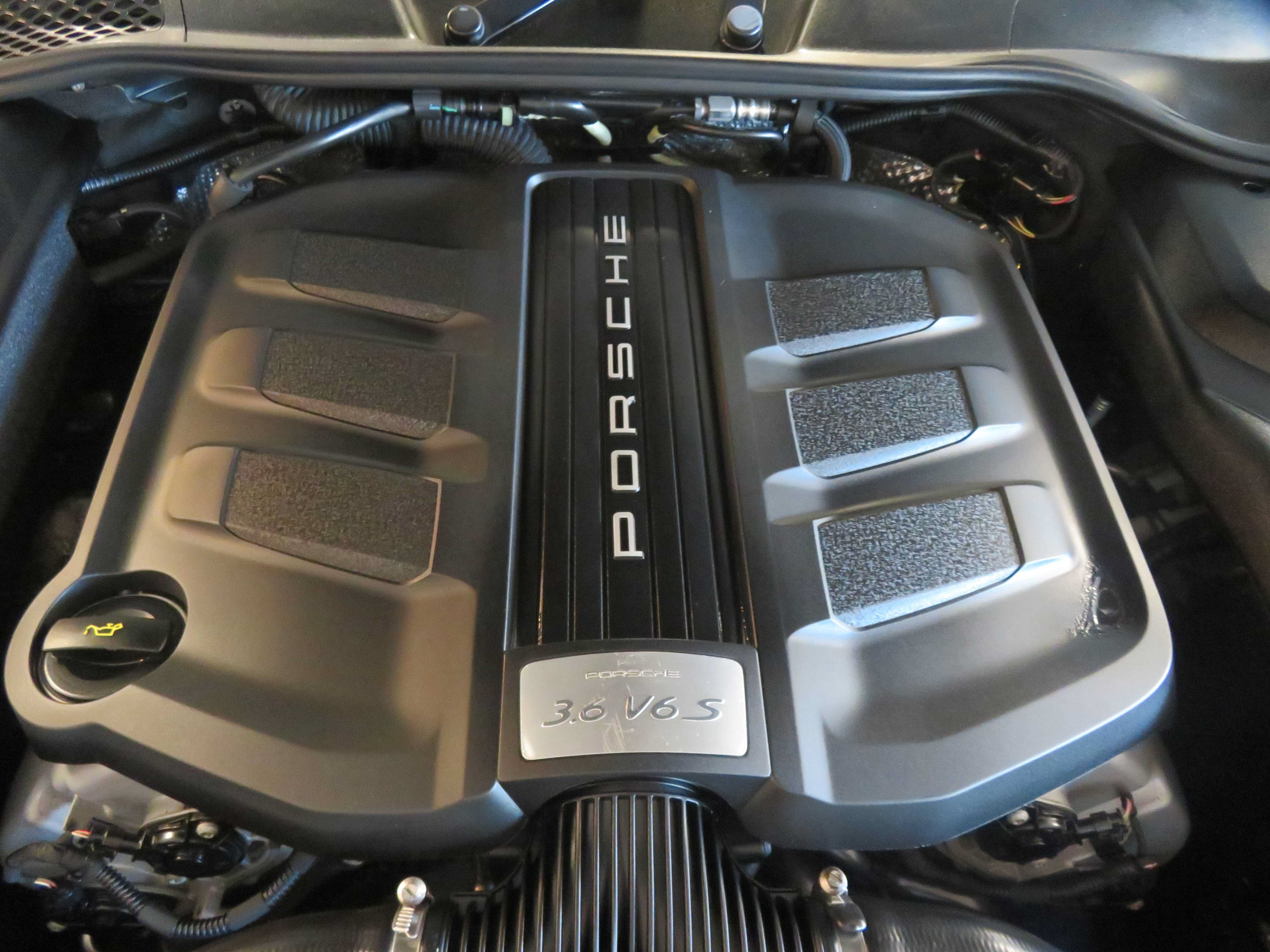 Used 2015 Porsche Cayenne S AWD/4WD image 56