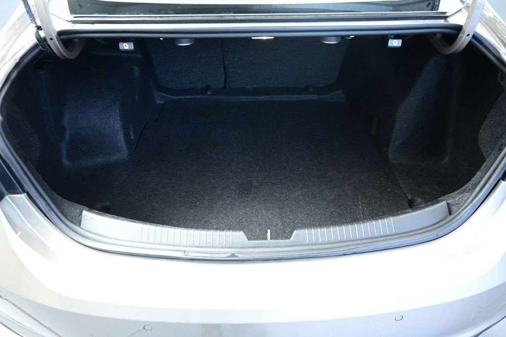 Used 2024 Chevrolet Malibu LT FWD image 19