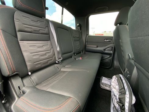 Used 2023 Nissan Frontier PRO-4X w/ Pro Convenience Package AWD/4WD image 14