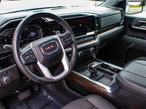 Used 2025 GMC Sierra 1500 Elevation AWD/4WD image 15