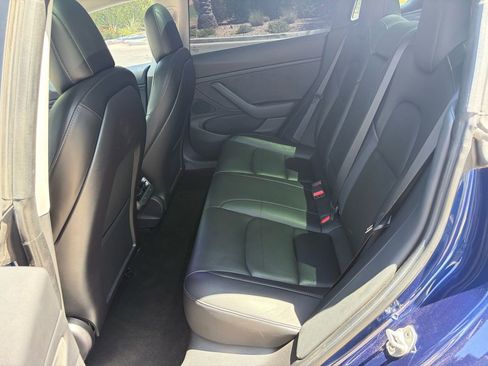 Used 2019 Tesla Model 3 Long Range RWD image 10