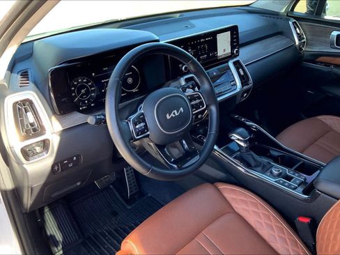 Used 2022 Kia Sorento SX Prestige w/ Rust Color Package image 17