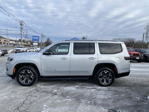 Used 2024 Jeep Wagoneer Series III image 9