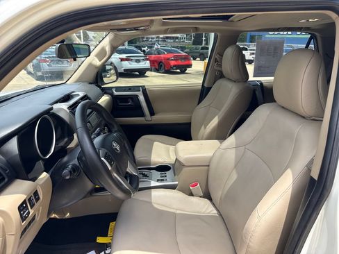 Used 2011 Toyota 4Runner SR5 RWD image 20
