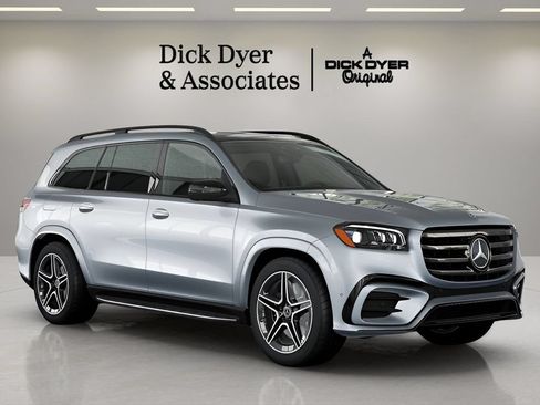 Used 2025 Mercedes-Benz GLS 450 4MATIC image 38