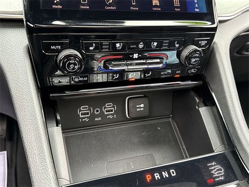 Used 2024 Jeep Grand Cherokee L Overland w/ Advanced Protech Group III image 17