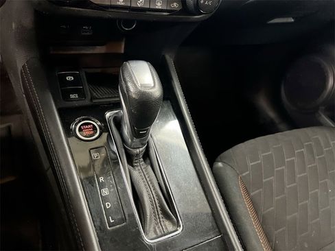 Used 2021 Nissan Kicks SR image 17